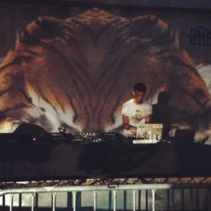 美女出差被领导❌❌视频
